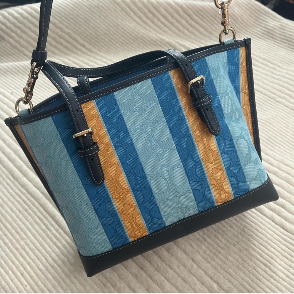 AUTHENTIC Coach Purse💙🩵💛 - Picture 7 of 11